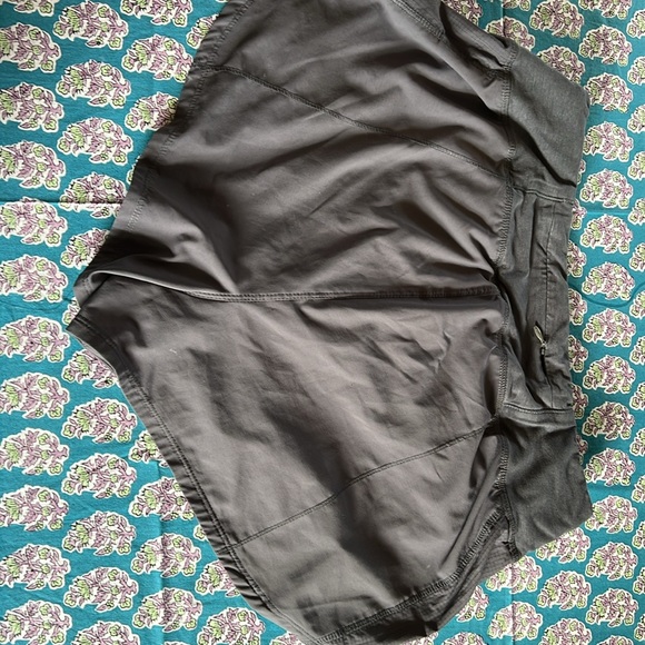 Tasc Performance Running Shorts - Picture 4 of 5